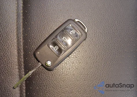 2018 Volkswagen Jetta 1.4T Se/1.4T Wolfsburg Edition from USA, damaged, VIN 3VWDB7AJXJM236405